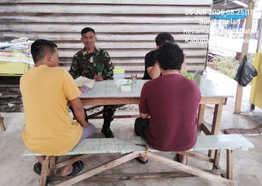 Babinsa Koramil 05/Bukit Batu Perkuat Nilai Kebangsaan Lewat Sosialisasi Kampung Pancasila