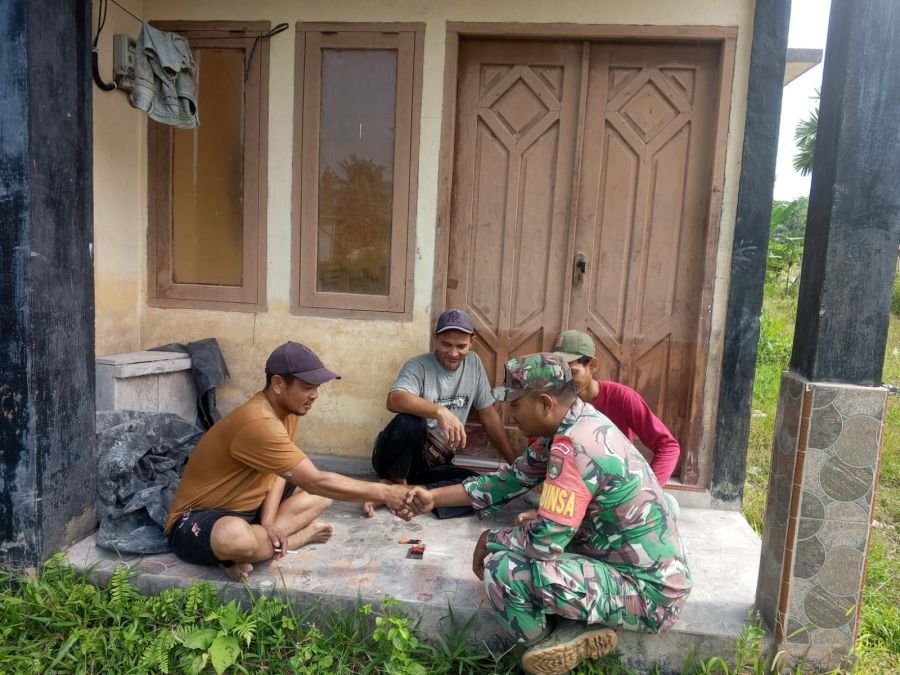 Babinsa Koramil 05/Bukit Batu Sambangi Warga Binaan, Perkuat Kedekatan TNI dengan Masyarakat