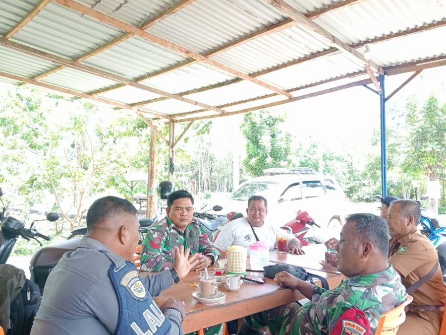 Babinsa Koramil 05/Bukit Batu Tanamkan Nilai-Nilai Pancasila kepada Masyarakat Desa Sungai Selari