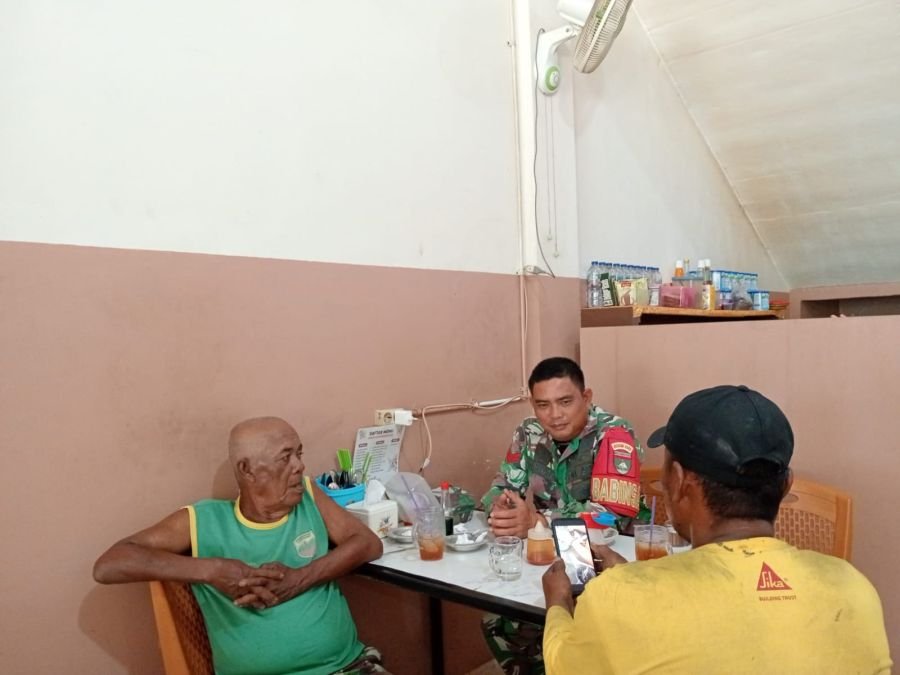 Babinsa Koramil 05/Bukit Batu Tanamkan Nilai-Nilai Pancasila kepada Masyarakat Desa Sungai Selari