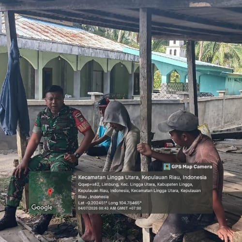 Babinsa Koramil 05/Daik Ajak Warga Desa Limbung Jaga Ketertiban dan Perkuat Keharmonisan Bermasyarak