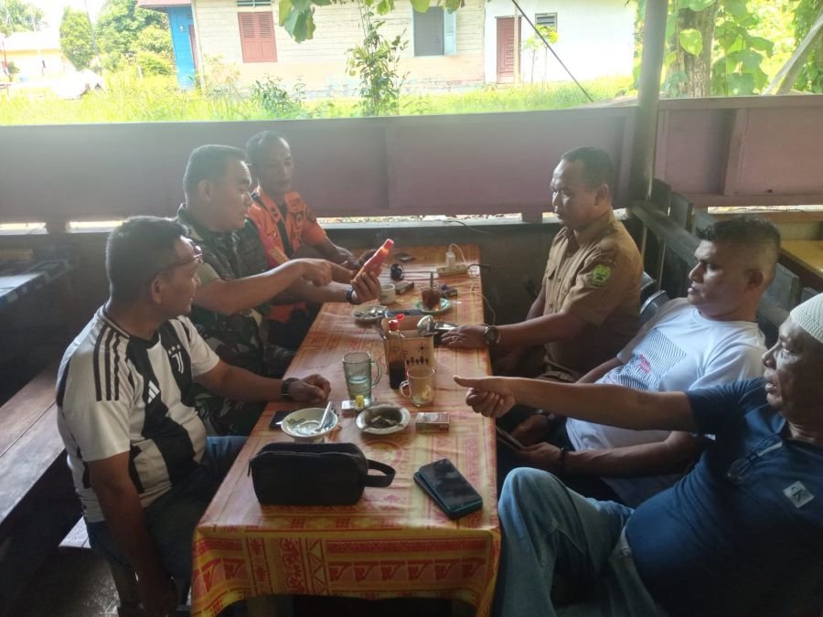Babinsa Koramil 05/Daik Bersama BPBD dan ASN Lingga Imbau Peserta Gerak Jalan Utamakan Keselamatan S