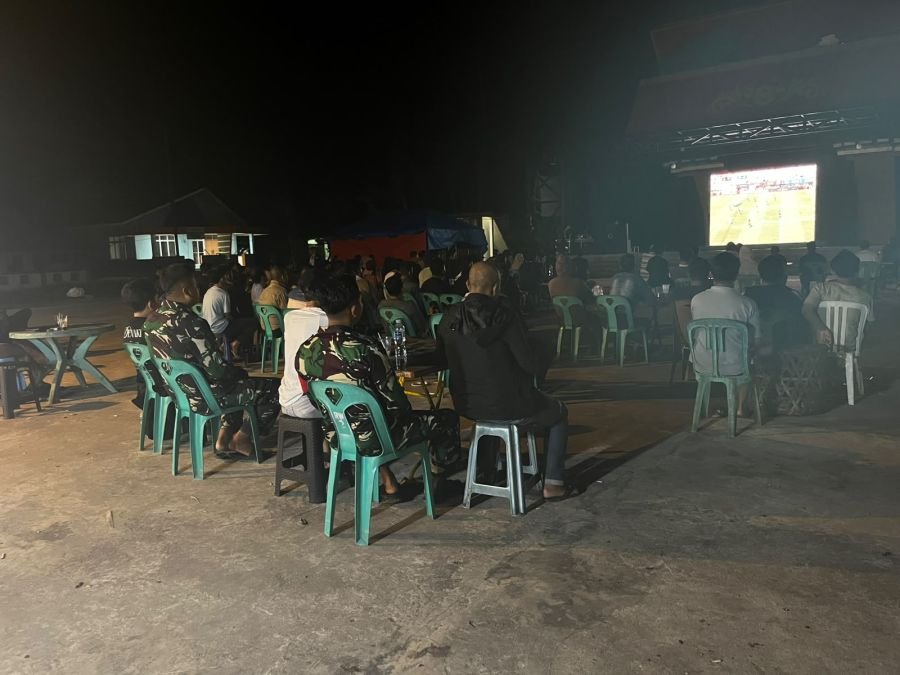 Babinsa Koramil 05/Daik Gelar Nobar Final Piala Dunia 2026 Bersama Warga.