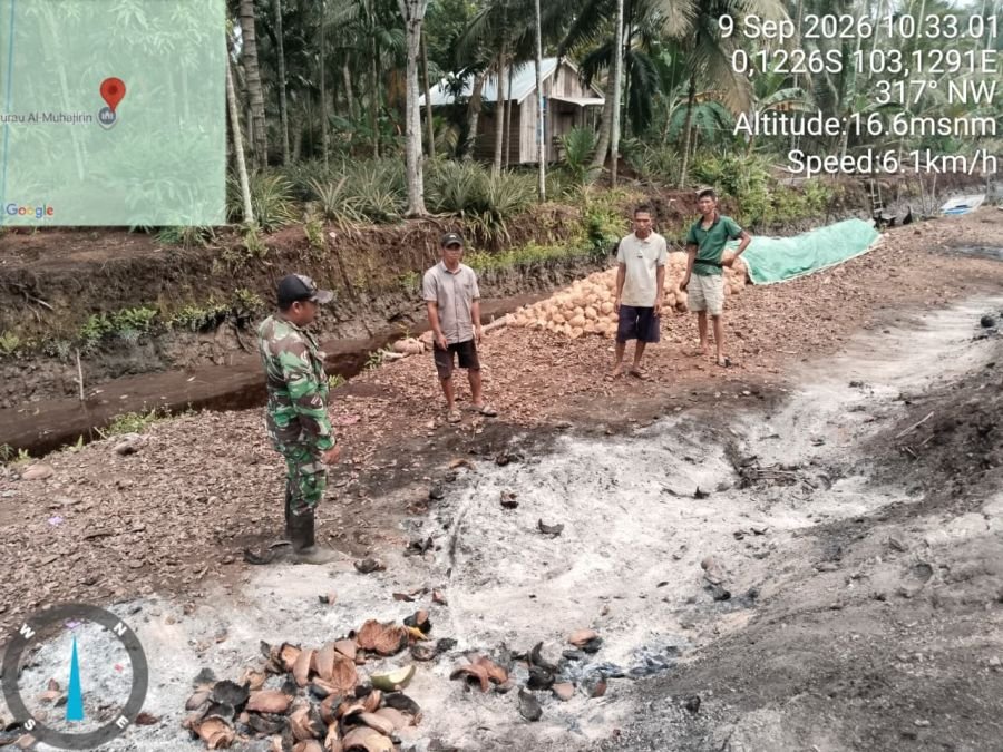 Babinsa Koramil 05/GAS Cek Hotspot Eks Karhutla di Desa Pungkat Kec. Gaung