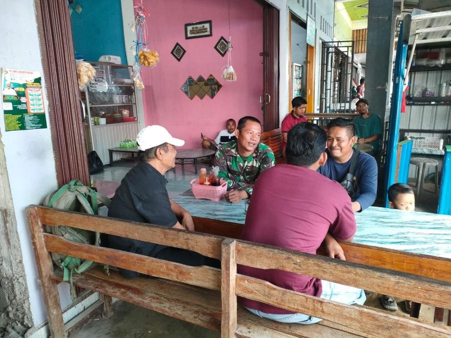 Babinsa Koramil 05/GAS Dim 0314/Inhil Laksanakan Pengawasan SDM Masyarakat di Desa Belantaraya