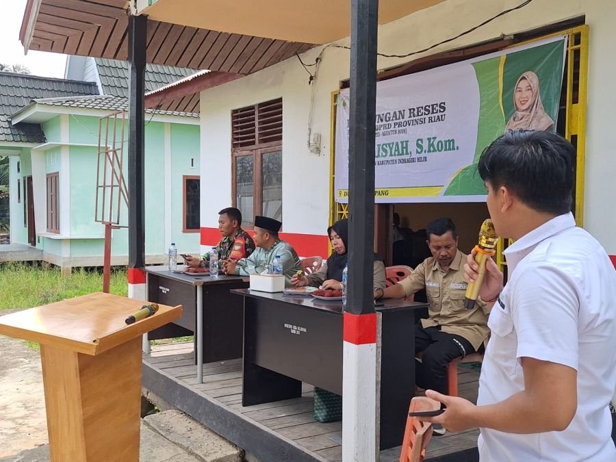 BABINSA KORAMIL 05/GAS HADIR DALAM KEGIATAN RESES ANGGOTA DPRD PROVINSI DI DEESA KELUMPANG