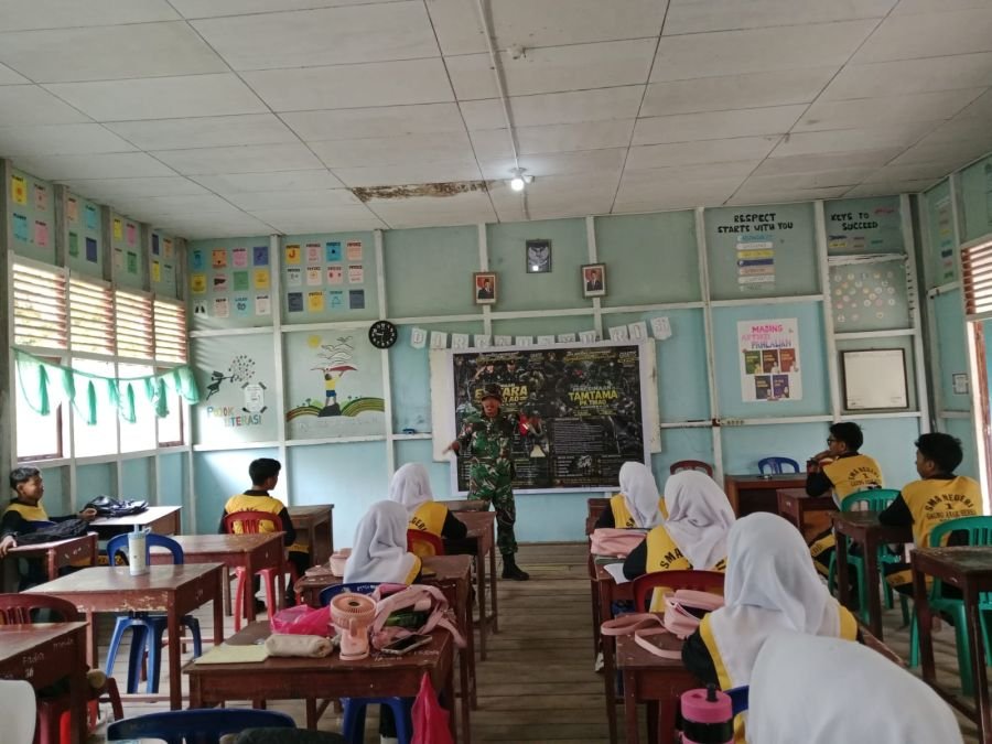Babinsa Koramil 05/GAS Laksanakan Sosialisasi Penerimaan Calon TNI AD di SMA N 1 Kel. Teluk Pinang