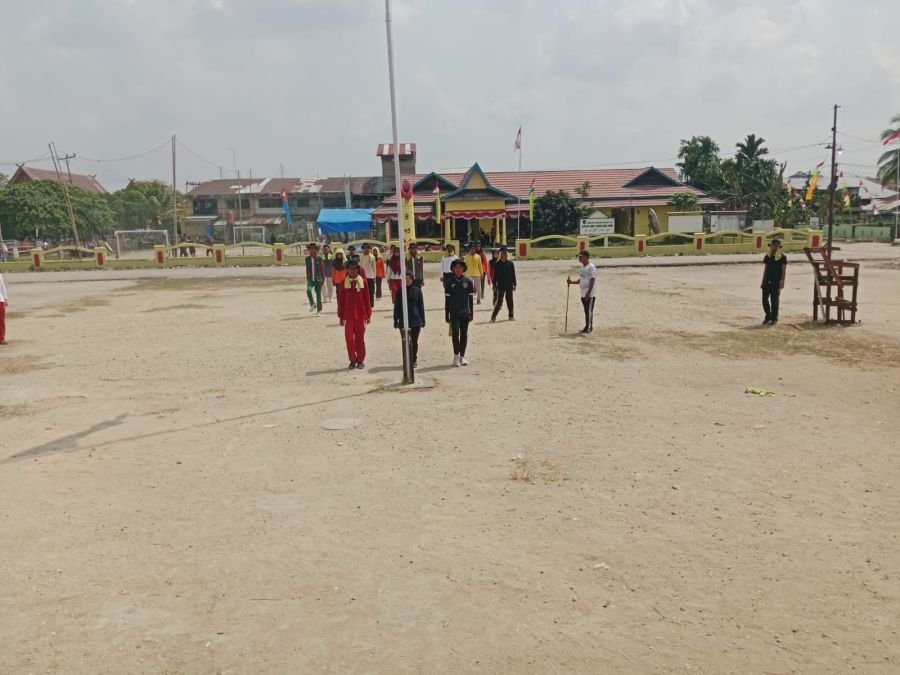Babinsa Koramil 05/Gaung Anak Serka Dim 0314/Inhil Melaksanakan  Pelatihan Paskibraka