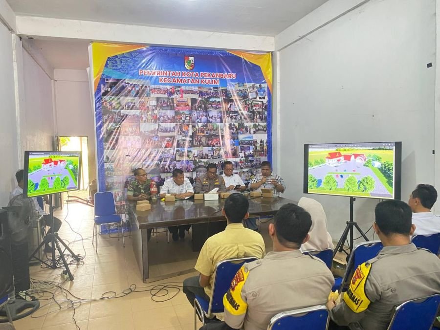 Babinsa Koramil 05/Sail Hadiri Musyawarah Pembangunan Kantor Camat Kulim Bersama Tokoh Masyarakat