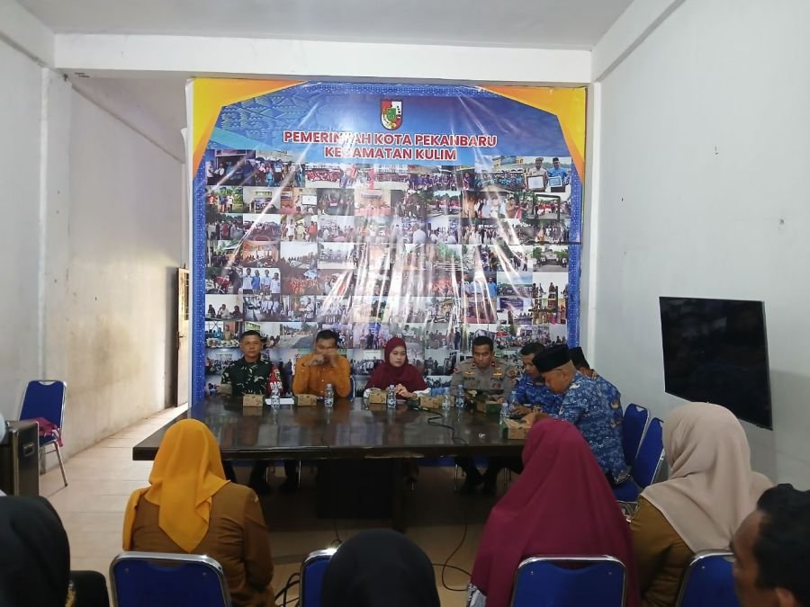 Babinsa Koramil 05/Sail Hadiri Rapat Persiapan Hari Jadi Kota Pekanbaru ke-242 di Kecamatan Kulim