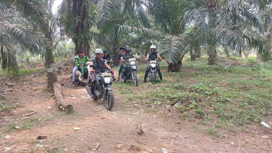 Babinsa Koramil 06/Cerenti Aktif Laksanakan Patroli Karhutla di Desa Sikakak