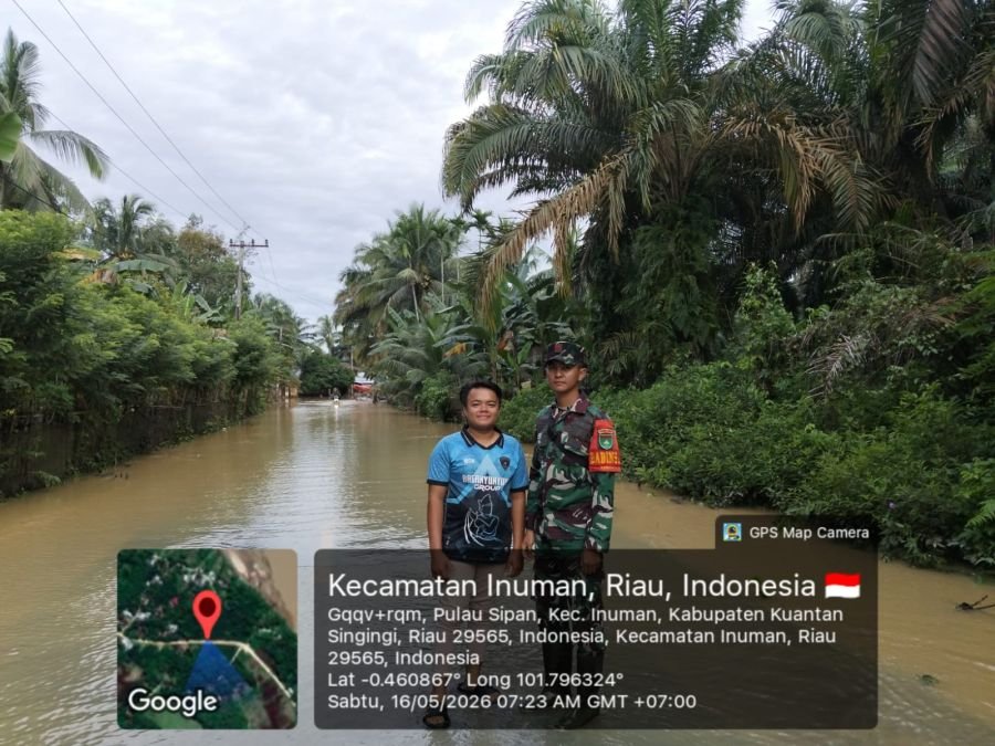 Babinsa Koramil 06/Cerenti Pantau Kondisi Banjir di Desa Pulau Sipan dan Seberang Pulau Busuk