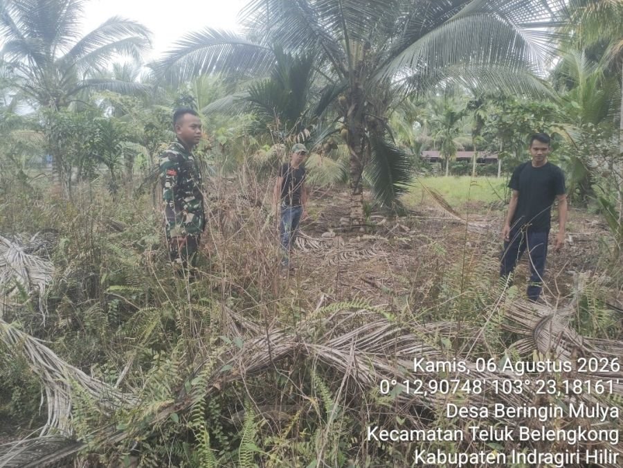 Babinsa Koramil 06/Kateman Ajak Warga Patroli Cegah Karhutla