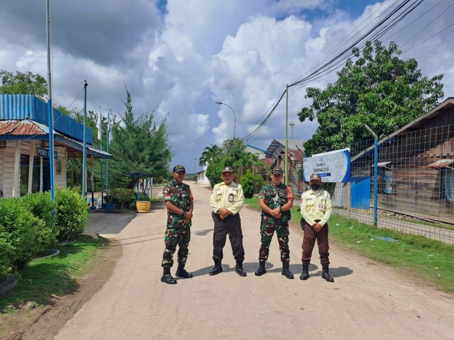 Babinsa Koramil 06/KTM Bersama Security PT Pulau Sambu Laksanakan Pam Mitigasi dan Patroli Kanal
