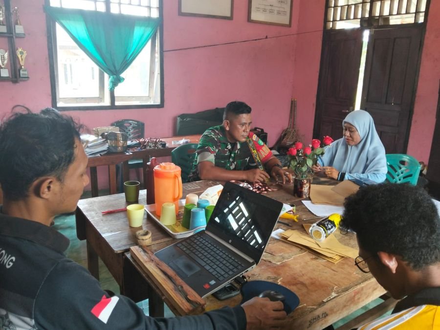 Babinsa KORAMIL 06/KTM KOPDA RAJA SIHOTANG Melaksanakan kegiatan Pengawasan SDM Komduk
