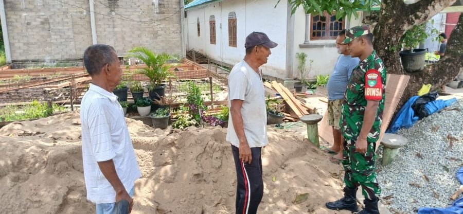 Babinsa Koramil 06/KTM Koptu Deri Perdana Laksanakan Pengawasan SDM Komduk di Desa Penjuru