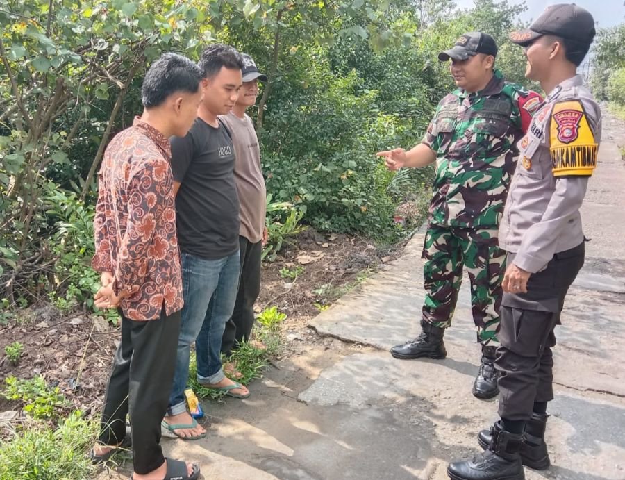 Babinsa Koramil 06/KTM Melaksanakan Patroli Tapal batas karhutla