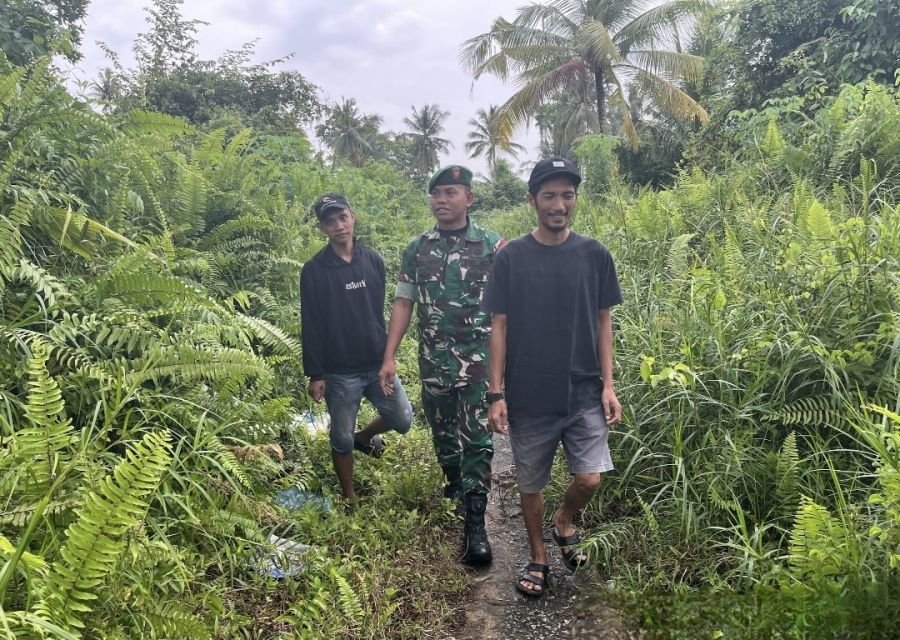 Babinsa Koramil 06/KTM Pratu Abdul fikri melaksanakan kegiatan Patroli Tapal Batas