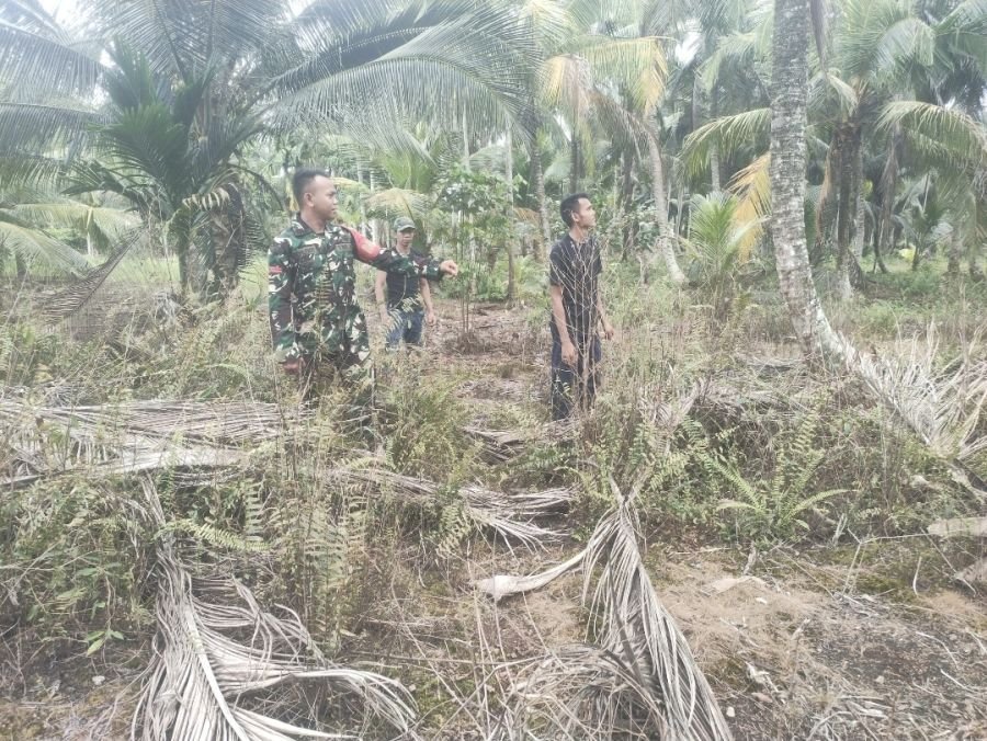 Babinsa Koramil 06/KTM Pratu Abdul fikri melaksanakan kegiatan Patroli Tapal Batas