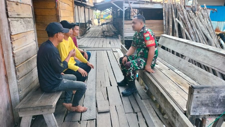 Babinsa Koramil 06/ktm tidak bosan mengingatkan masyarakat agar tidak membakar lahan