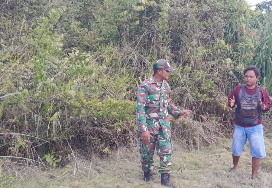 Babinsa Koramil 06/Merbau Patroli Karhutla di Desa Kudap, Ajak Warga Cegah Kebakaran Sejak Dini