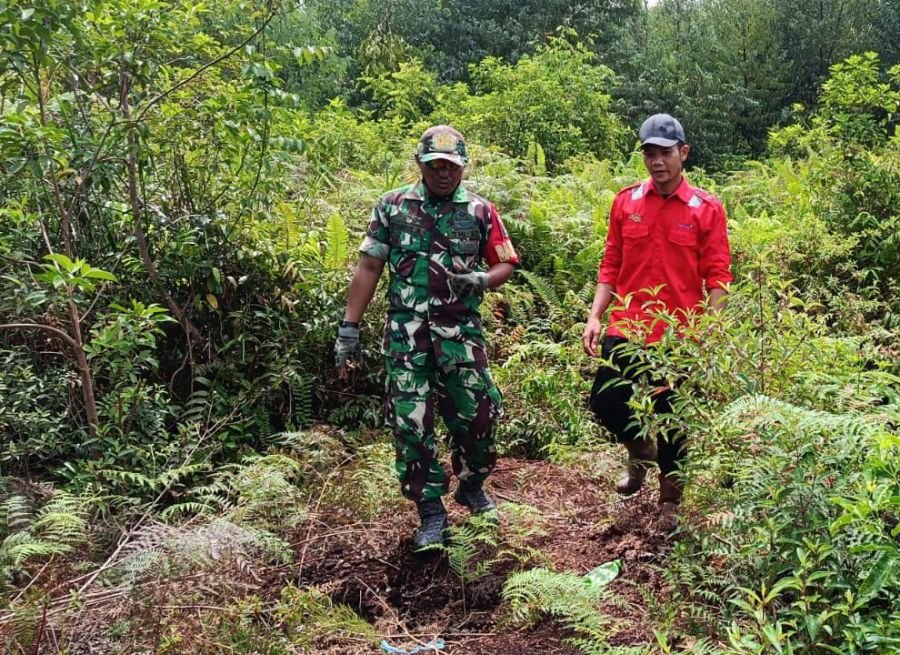 Babinsa Koramil 06/Merbau Perkuat Patroli Karhutla, Edukasi Warga Jadi Garda Terdepan Pencegahan