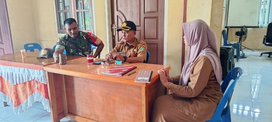 Babinsa Koramil 06/Merbau Perkuat Semangat Persatuan di Kampung Pancasila