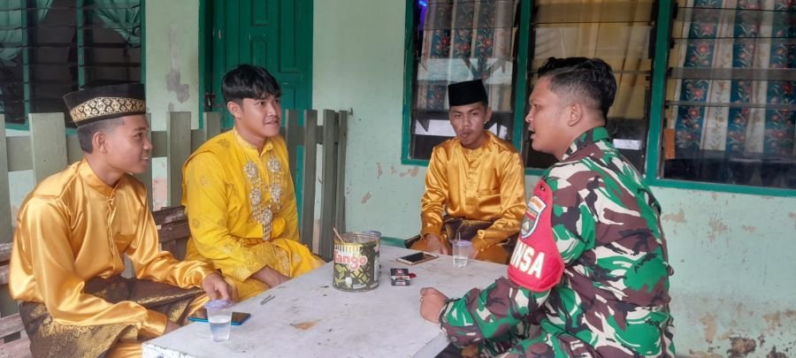 Babinsa Koramil 06/Merbau Tanamkan Nilai-Nilai Pancasila kepada Generasi Muda