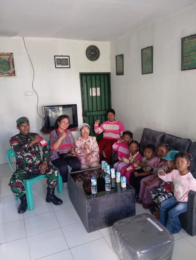 Babinsa Koramil 06/Senayang Tanamkan Nasionalisme Dan Cinta Tanah Air Bagi Anak Usia Dini