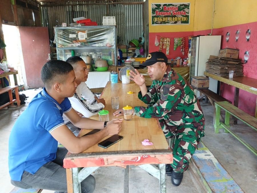Babinsa Koramil 06/Sukajadi Bangun Kedekatan dengan Remaja di Wilayah Binaan
