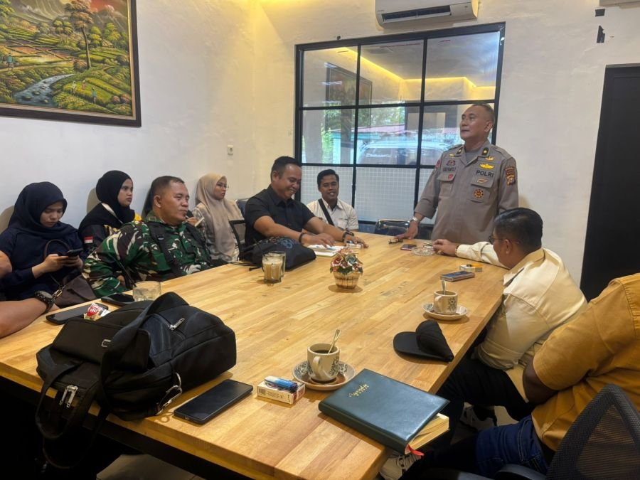 Babinsa Koramil 06/Sukajadi Dorong Sinergi TNI-Polri Melalui Forum Ngopi Bersama