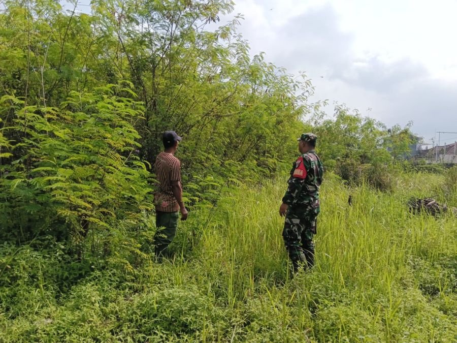 Babinsa Koramil 06/Sukajadi Edukasi Warga Cegah Karhutla dengan Pendekatan Humanis