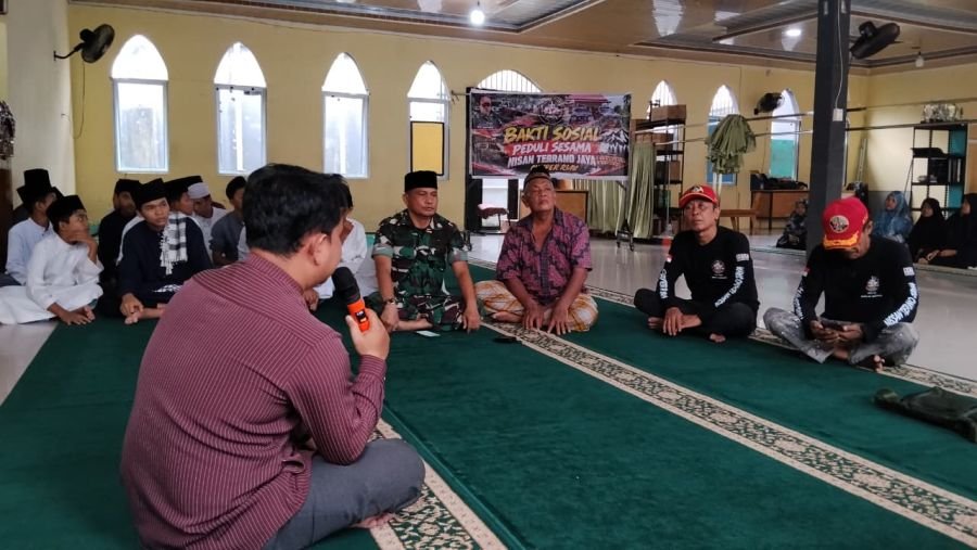 Babinsa Koramil 06/Sukajadi Hadirkan Semangat dan Kepedulian bagi Santri Ashabul Quran Riau