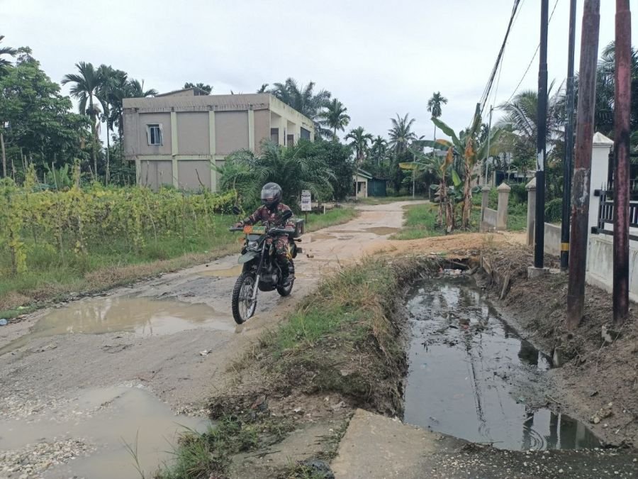 Babinsa Koramil 06/Sukajadi Perkuat Pencegahan Karhutla Lewat Patroli Rutin