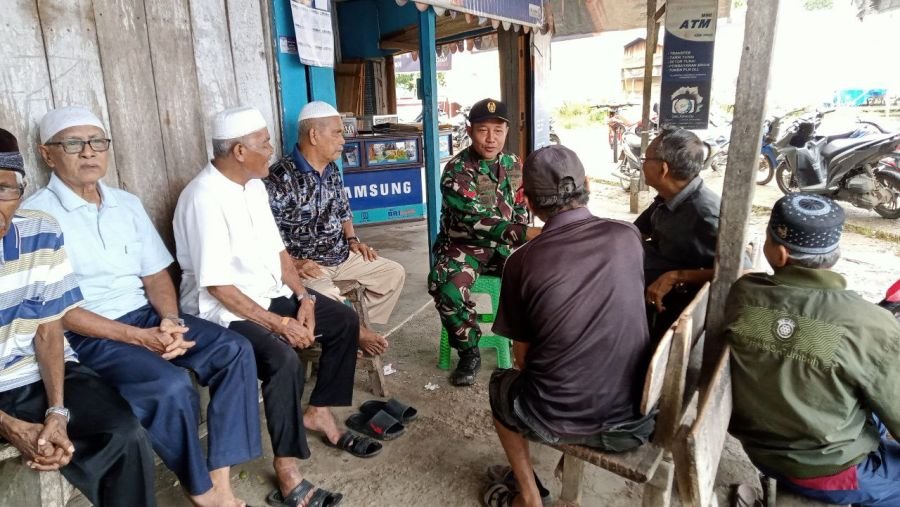 Babinsa Koramil 07/KH Edukasi Warga Cegah Kebakaran Hutan dan Lahan