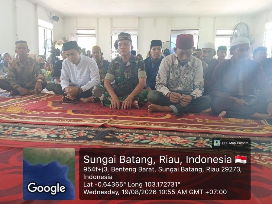 Babinsa Koramil 07/Reteh Hadiri Peringatan Maulid Nabi SAW 1448 H di Desa Benteng Barat