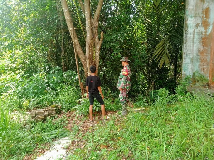 Babinsa Koramil 07/Tenayan Raya Gencarkan Patroli dan Sosialisasi Karhutla di Industri Tenayan