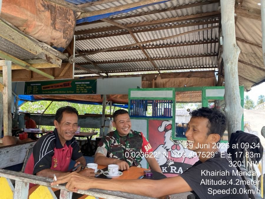 BABINSA KORAMIL 08/MANDAH, BERBAUR BERSAMA MASYARAKAT BINAAN SEBAGAI REKAN MITRA KERJA