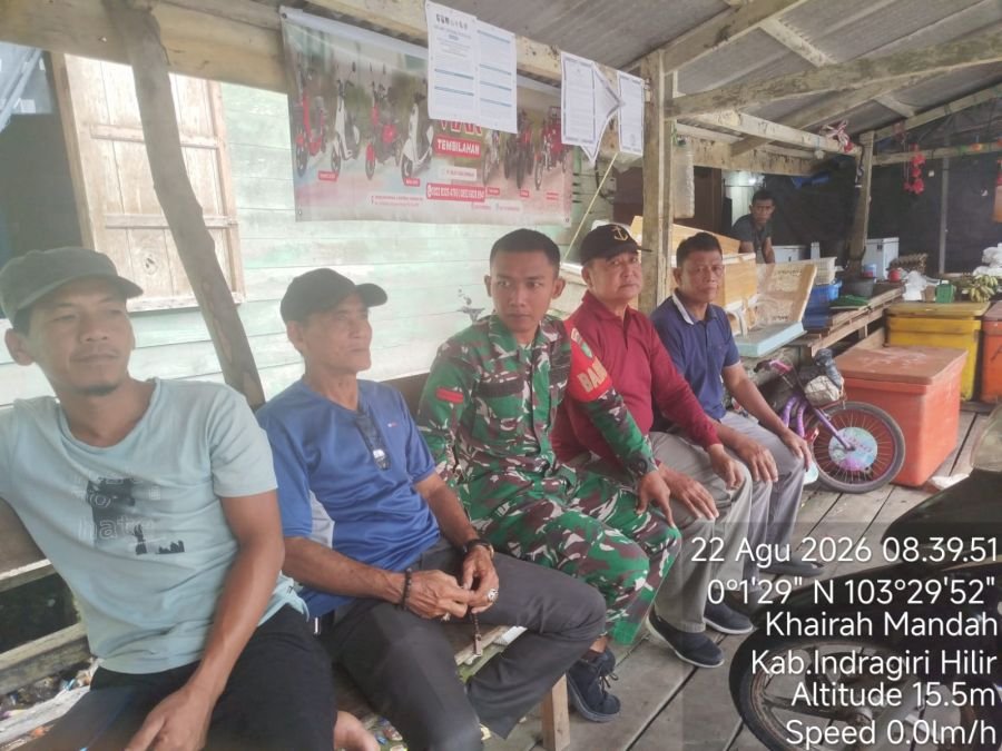Babinsa Koramil 08/Mandah Imbau Warga Waspada Cuaca Panas dan Jaga Kesehatan