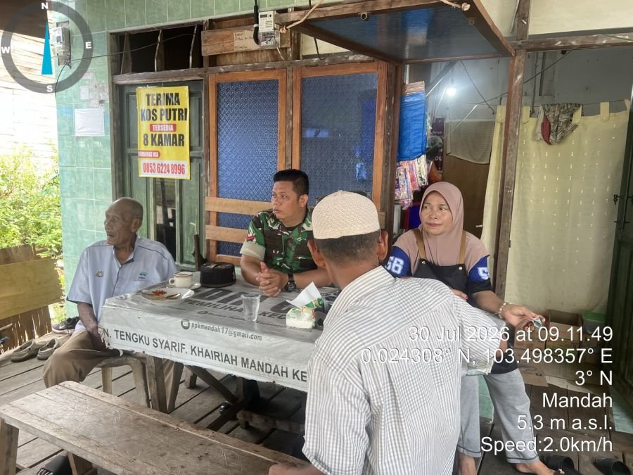 Babinsa Koramil 08/Mandah Kopda Hendri Melaksanakan Kegiatan Komsos Bersama Warga Binaan