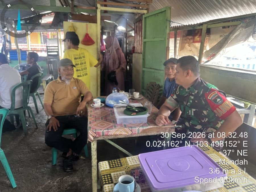 Babinsa Koramil 08/Mandah Melaksanakan Komsos Bersama Warga Binaan di Kel. Mandah