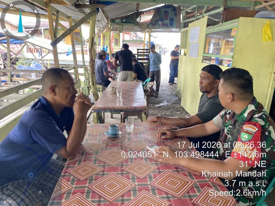 BABINSA KORAMIL 08/MDH JAGA KEKELUARGAAN DALAM PEMBINAAN SDM MASYARAKAT BINAAN DI DESA BINAAN