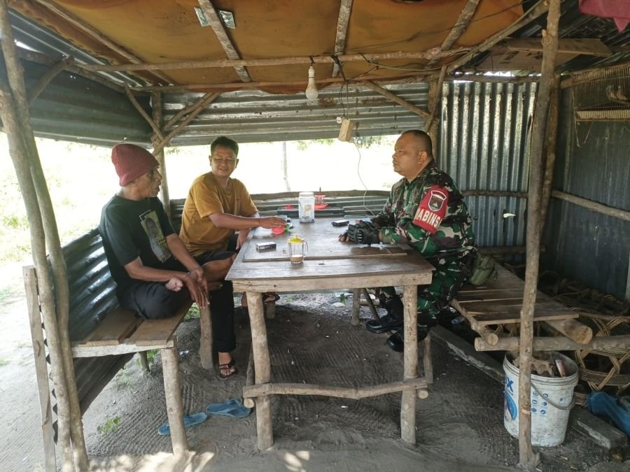 Babinsa Koramil 08/Rumbai Barat Perkuat Kesadaran Warga dalam Pencegahan Karhutla