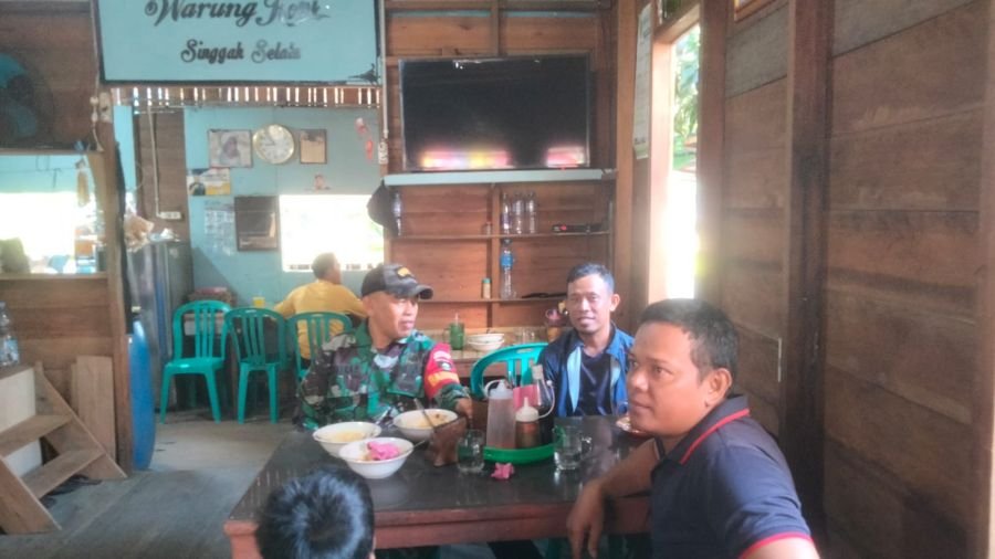 Babinsa Koramil 10/Pelangiran Edukasi Warga, Utamakan Keselamatan Saat Bekerja