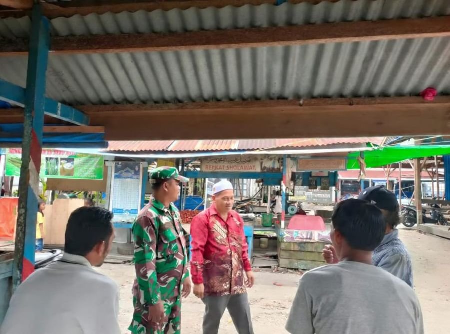 Babinsa Koramil 10/Pelangiran Imbau Warga Jaga Ketertiban dan Waspadai Ancaman Kebakaran