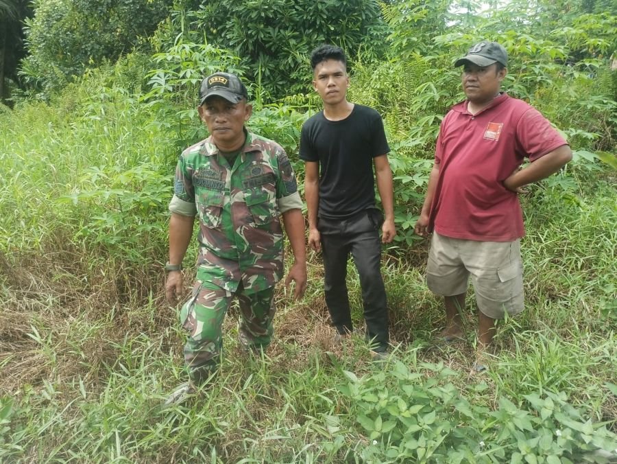 Babinsa Koramil 10/Pelangiran Perketat Patroli, Tapal Batas Tetap Aman