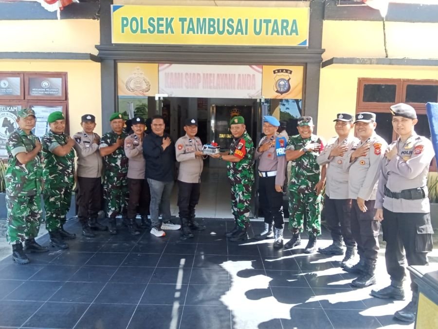 Babinsa Koramil 11/TBS Beri Ucapan Selamat HUT Bhayangkara ke-80*  