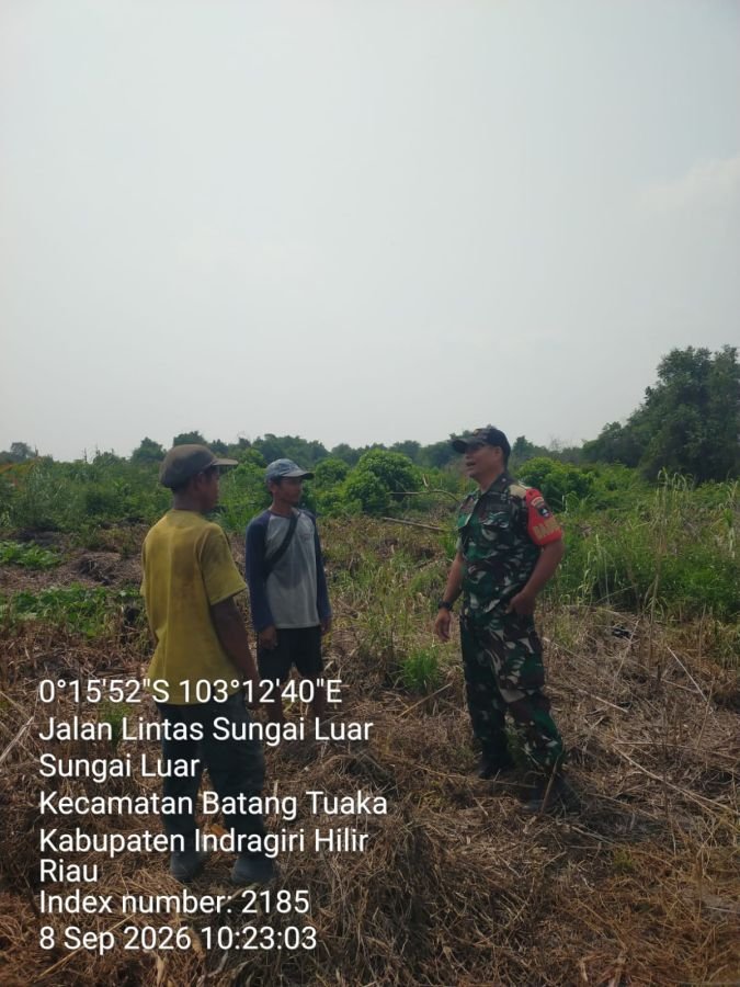 Babinsa Koramil 12 Batang Tuaka Patroli Karhutla, Api dan Asap Nihil