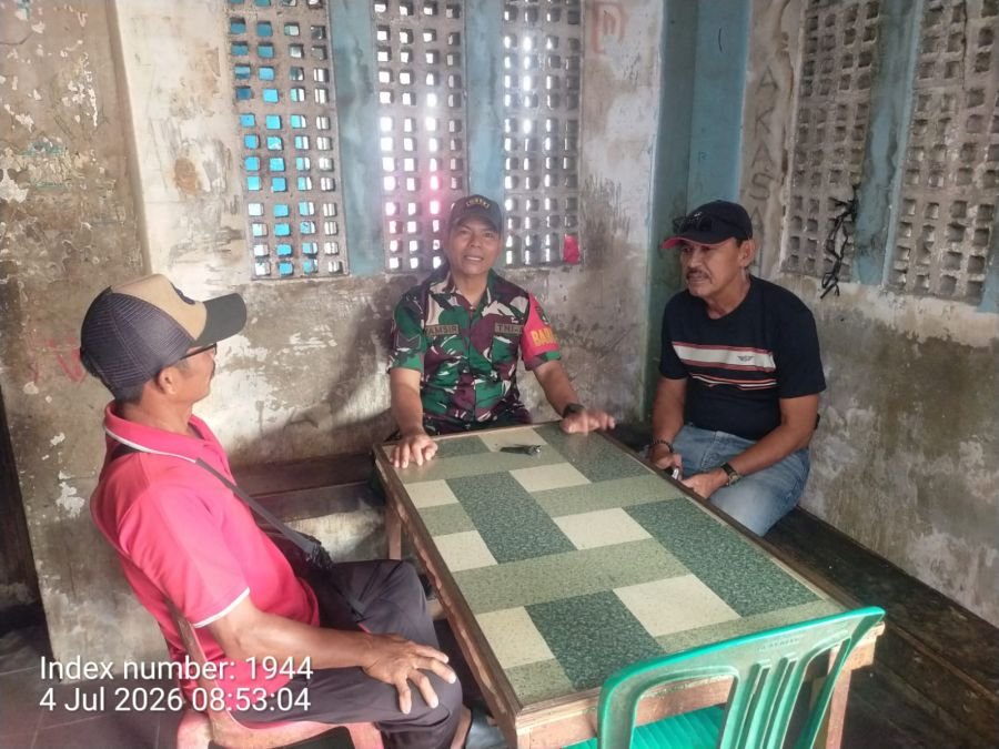Babinsa Koramil 12/Batang Tuaka Ajak Warga Peduli Kebersihan dan Keamanan Lingkungan