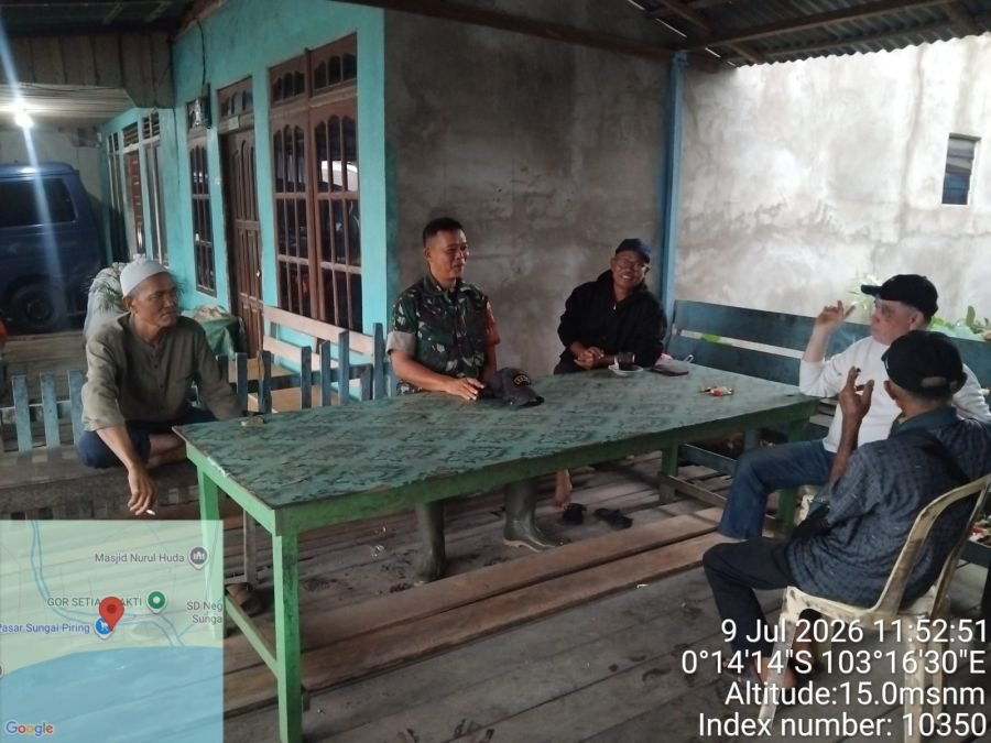 Babinsa Koramil 12/Batang Tuaka Ajak Warga Tingkatkan Pengawasan Anak dan Keamanan Lingkungan
